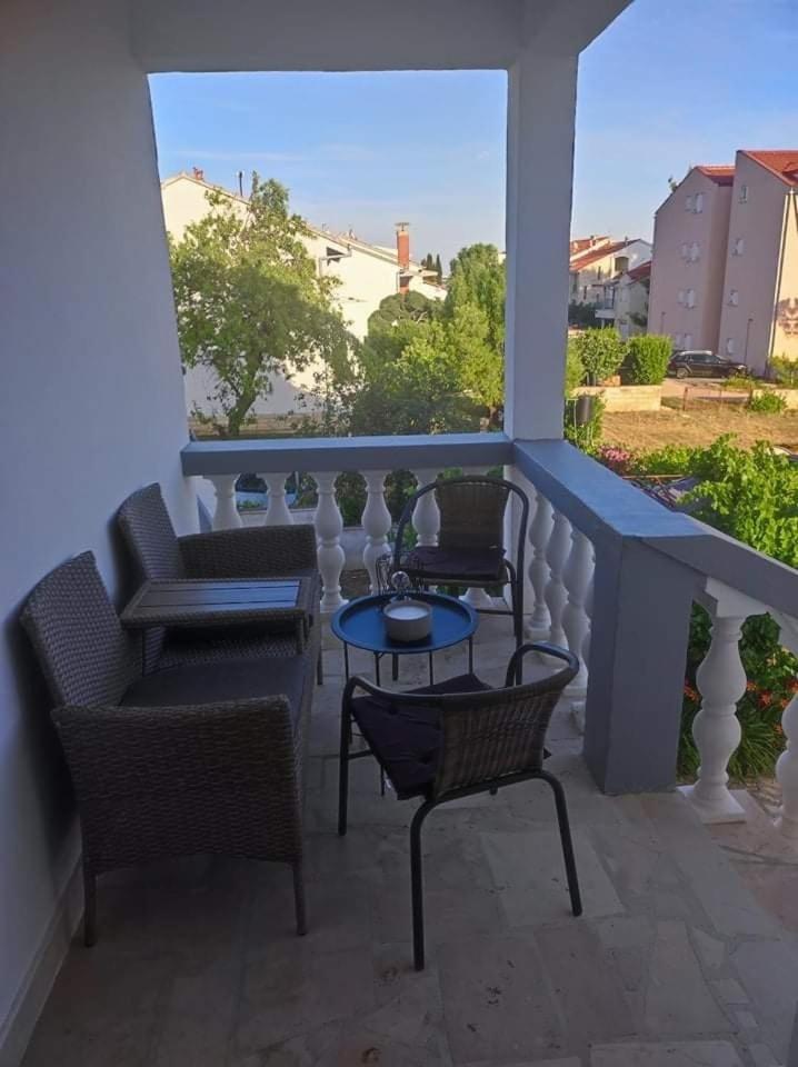 Apartments By The Sea Turanj, Biograd - 364 מראה חיצוני תמונה