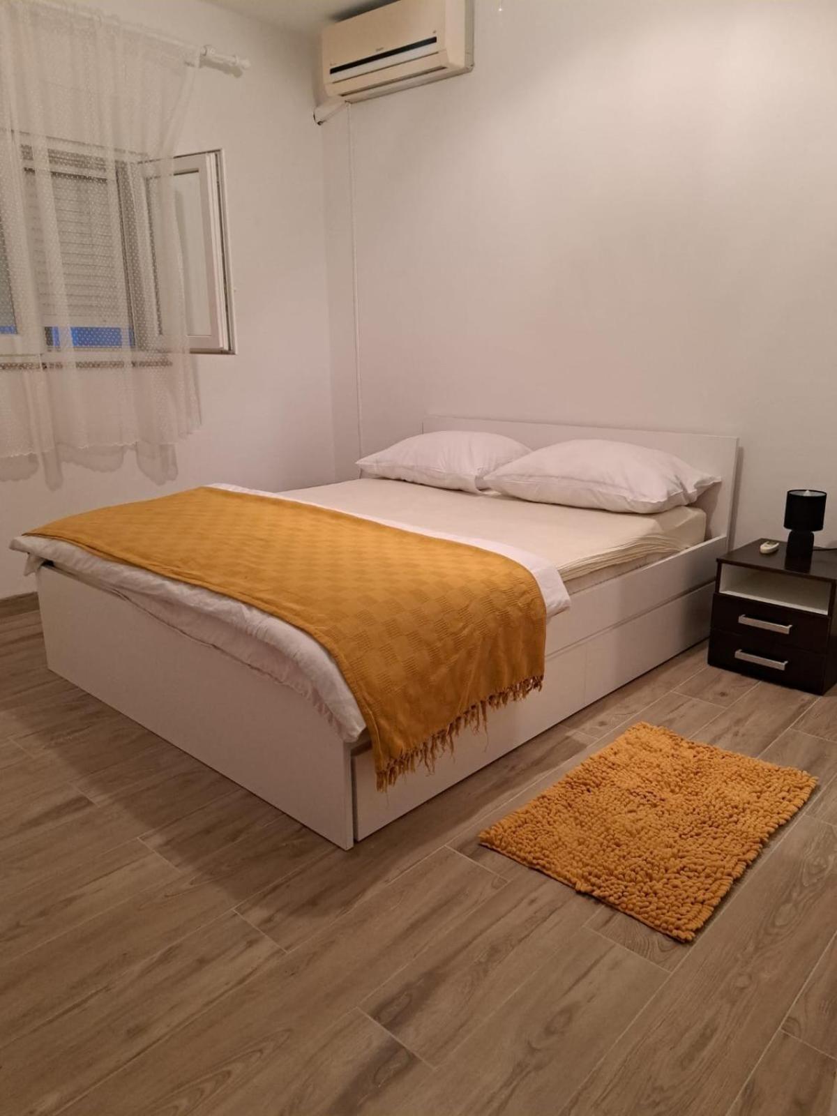 Apartments By The Sea Turanj, Biograd - 364 מראה חיצוני תמונה