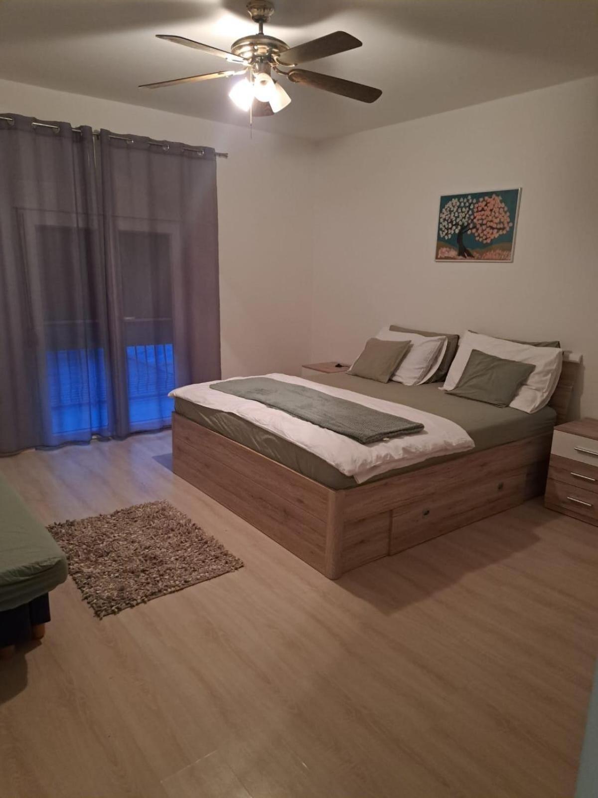 Apartments By The Sea Turanj, Biograd - 364 מראה חיצוני תמונה